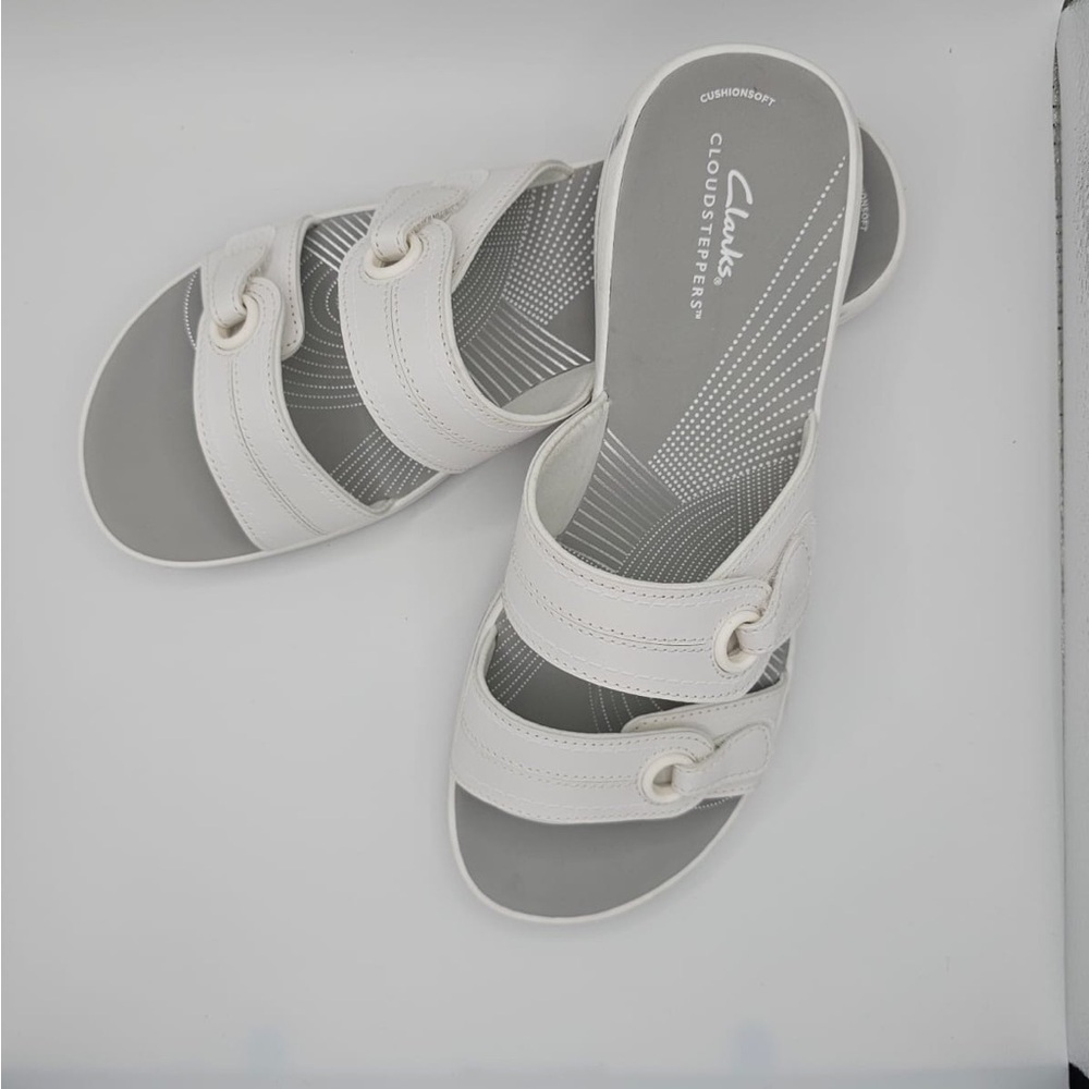 Clarks Women's Cream Slide Sandals - Picture 2 of 3